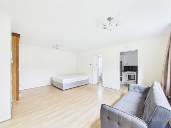 Living/ Bedroom