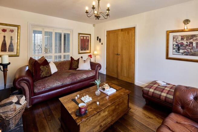 4 bed Detached for sale Image 10