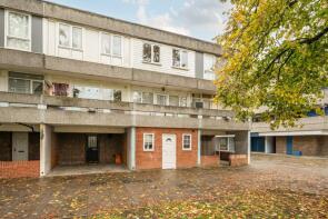 4, Holstein Way, Erith DA18 4DJ