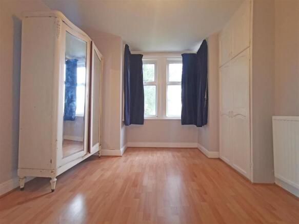 Bedroom3 (002).jpg