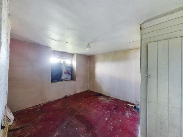 Dining room: