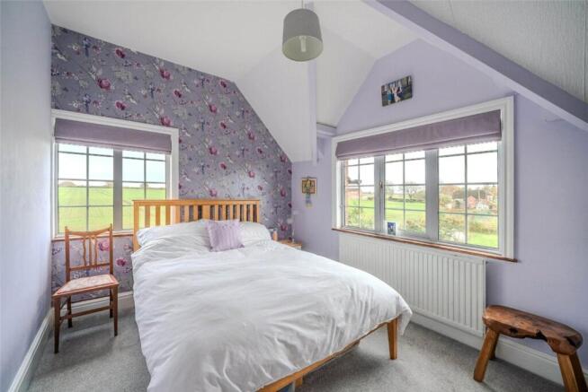 4 bed Detached for sale Image 11