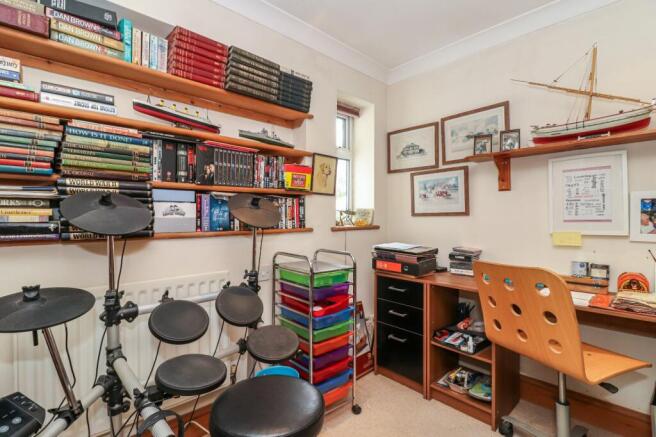 Bedroom4/Study