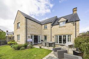 13, Beecham Close, Cirencester GL7 1HT