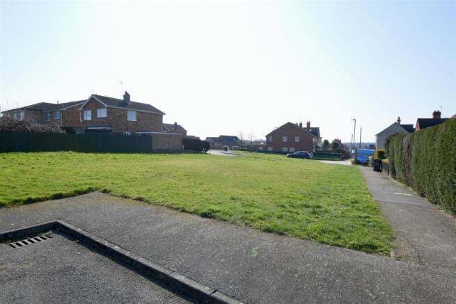 NEIGHBOURING GREEN SPACE