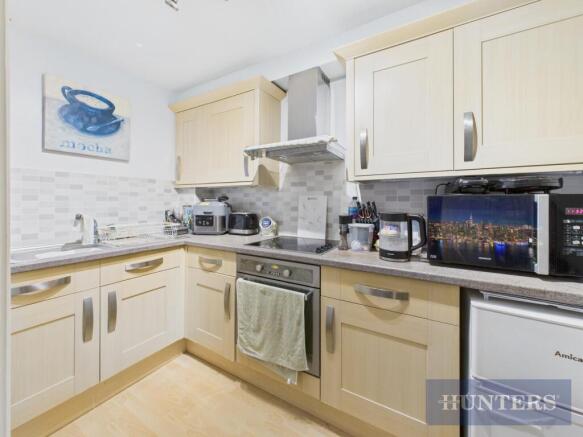 2 bed Apartment for sale Image 6
