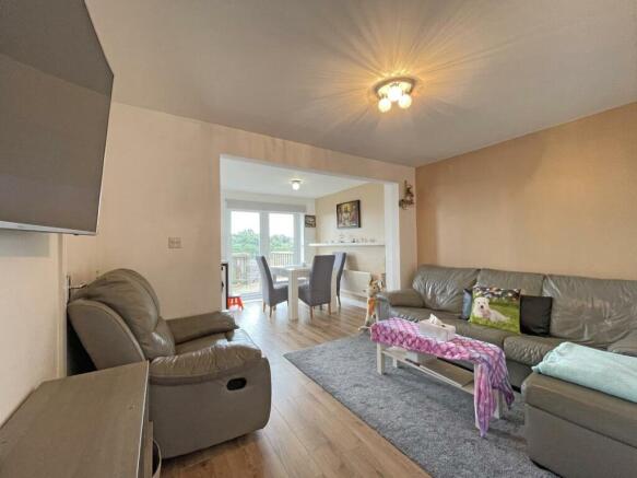 Bluebell Street 43 Lounge.jpg