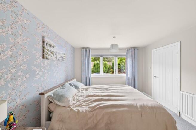 4 bed Detached for sale Image 10