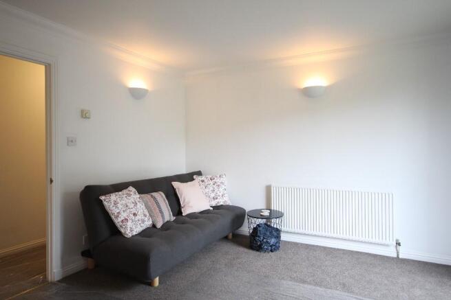 Lounge/dining 2