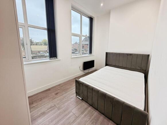 1 bed Apartment to rent Image 4