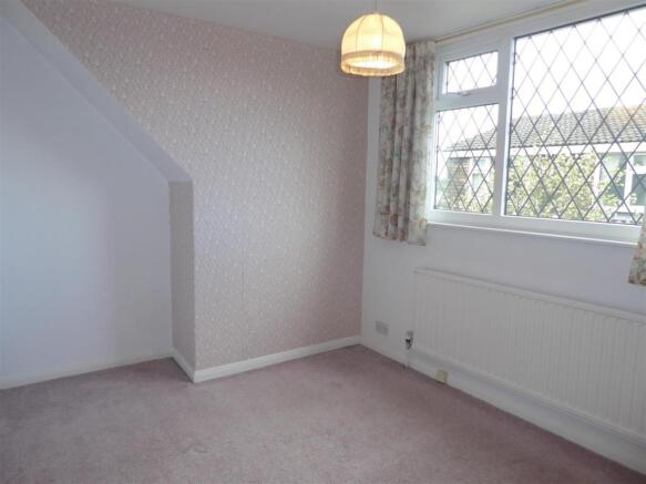 BEDROOM 2 (REAR)