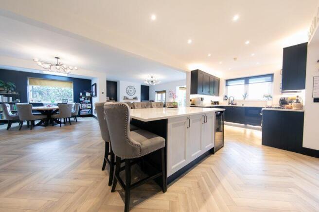 Open plan kitchen, living and dining ...