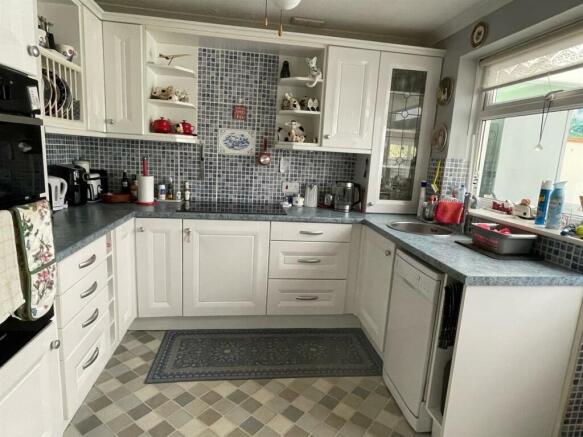 Kitchen..jpg