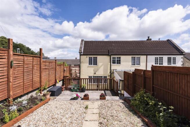 2 Butterbuildings House, Woodborough Road, Radstoc