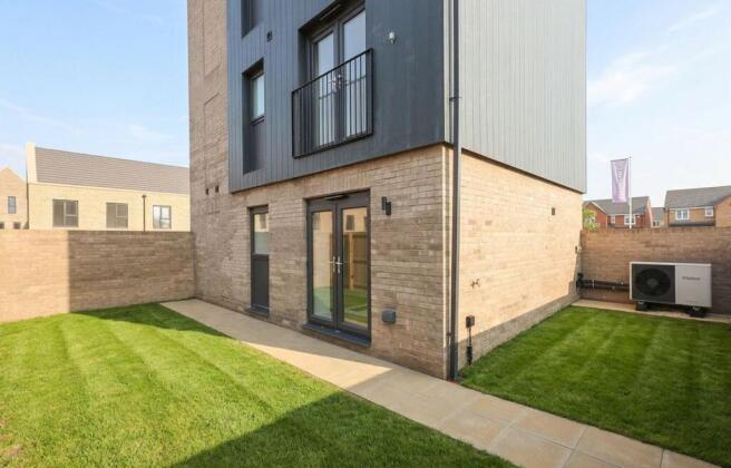 3 bed Detached for sale Image 4