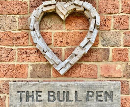 2 bed unfurn character barn conversion to let ilmi