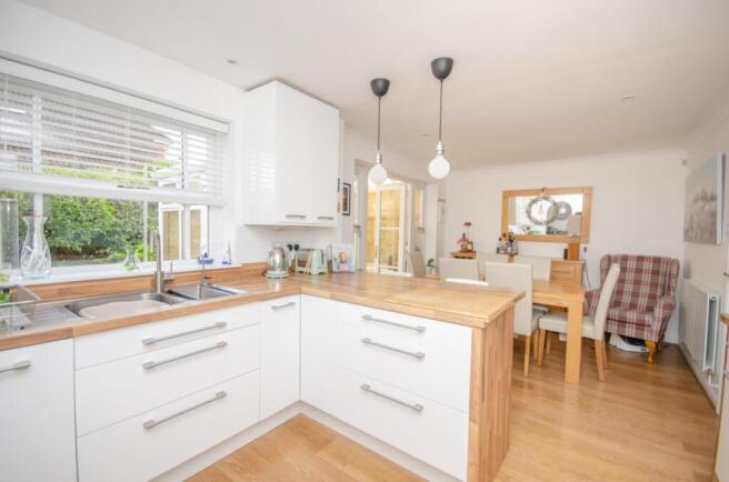 Heathfields, Downend, Bristol, BS16 6HT photo 4