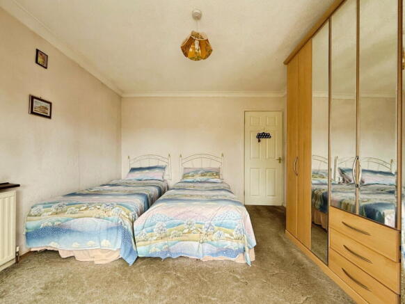 2 bed Detached Bungalow for sale Image 9