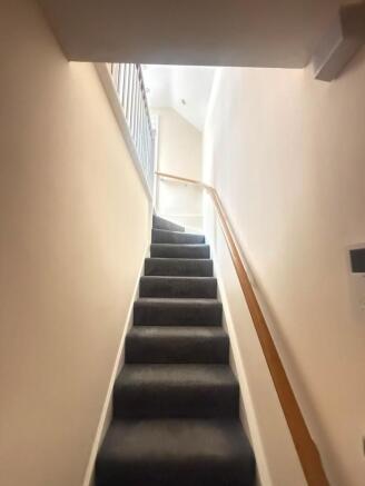 1 bed Apartment to rent Image 6