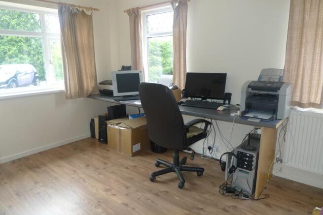 BEDROOM 3/STUDY