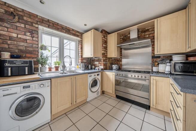 Mayors Walk - kitchen 1