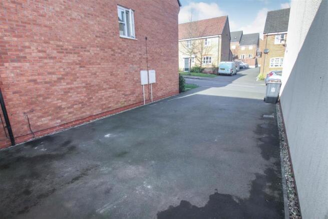 DOUBLE DRIVEWAY