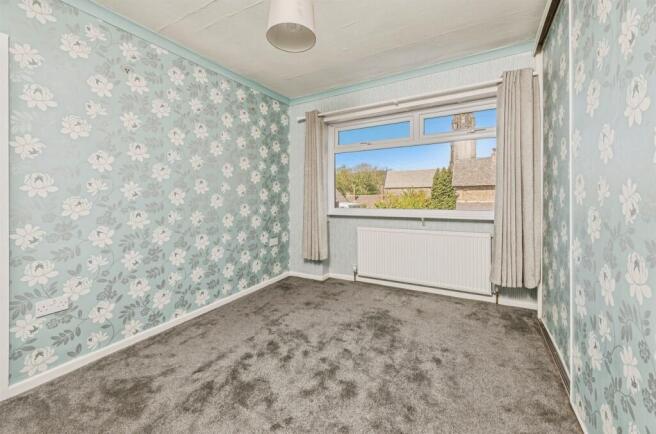 2 bed Semi-Detached Bungalow for sale Image 8