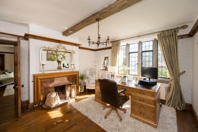 4 bed Detached for sale Image 12
