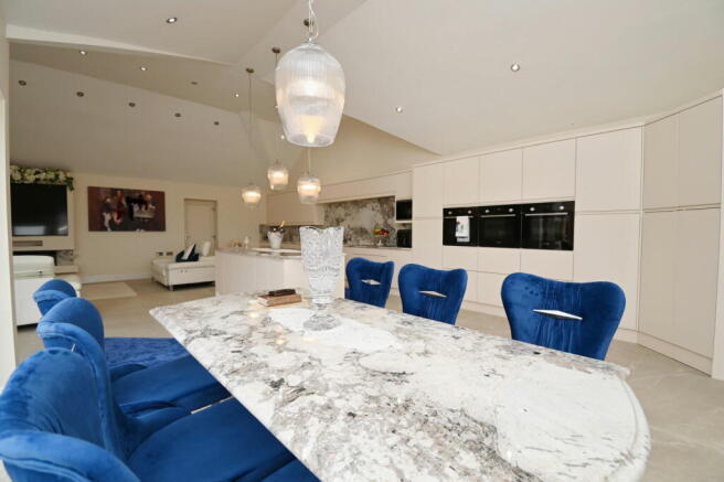 3 bed Detached Bungalow for sale Image 5