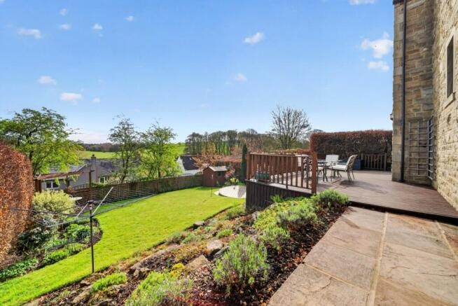 4 bed Detached for sale Image 4