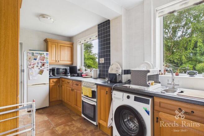 3 bed Semi-Detached for sale Image 9