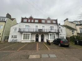Flat 7, 14 16 Broadoak House, Edith Road, Clacton-on-sea CO15 1JU