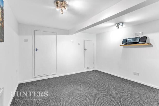 3 bed Town House for sale Image 12