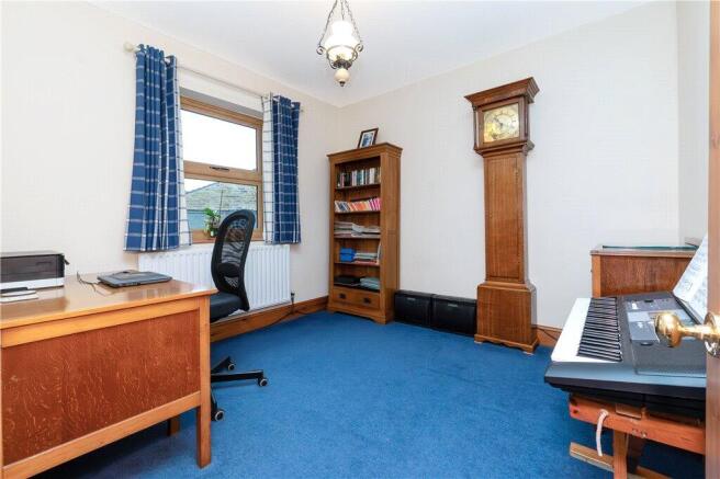 4 bed Link Detached House for sale Image 10
