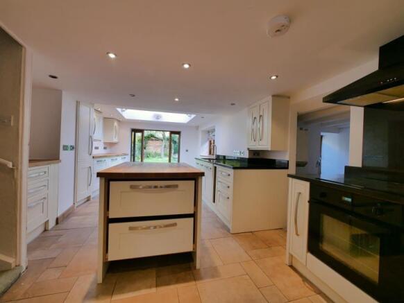 Kitchen /dining room