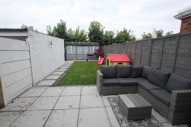 87 Cemetery Road 018.JPG