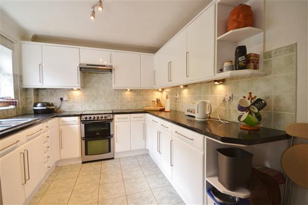 KITCHEN: