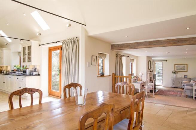 house. estate agency Amberley breakfast area