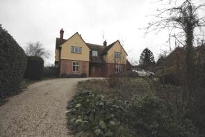 Burland House, Station Road, Felsted CM6 3EZ