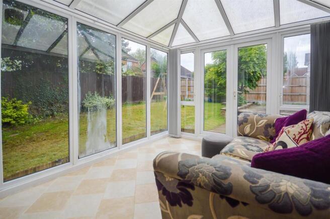 4 bed Detached for sale Image 5