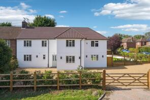 3, Hunters Close, Bovingdon, Hemel Hempstead HP3 0NF