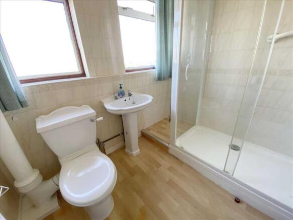 Shower Room: