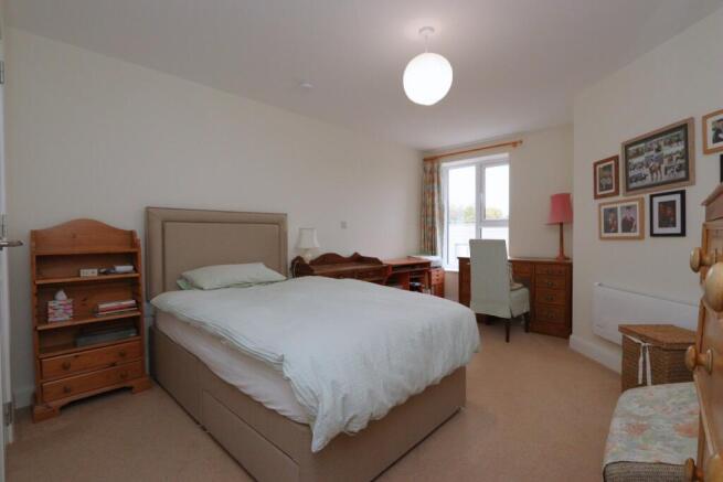 1 bed Retirement Property for sale Image 7