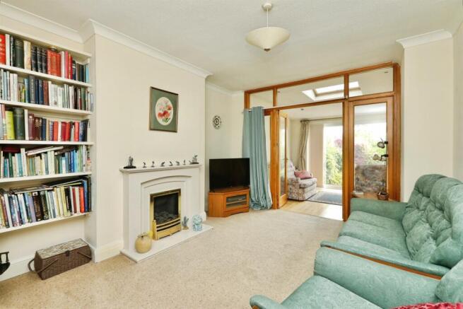 4 bed Semi-Detached for sale Image 10