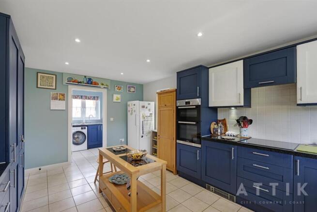 Acorn Close, Shipdham photo 5
