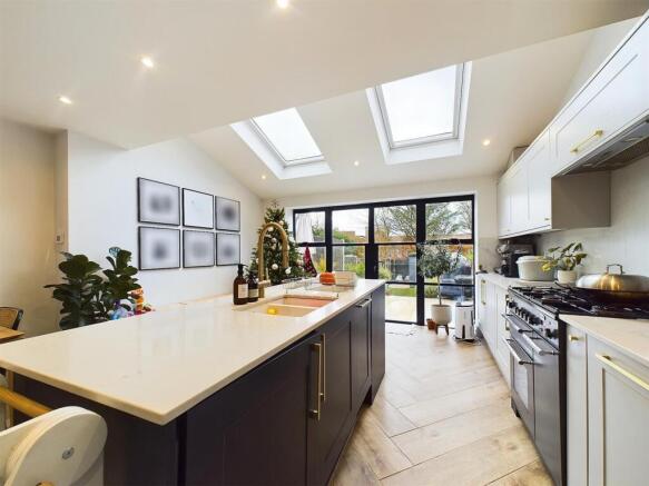 new kitchen pic.2.jpg
