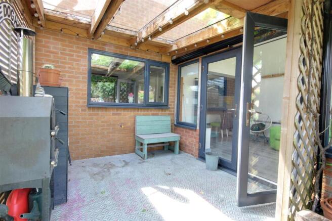 4 bed Semi-Detached for sale Image 12