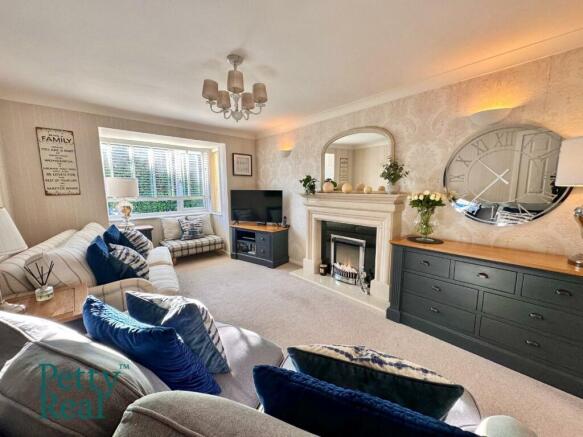 Lounge 3