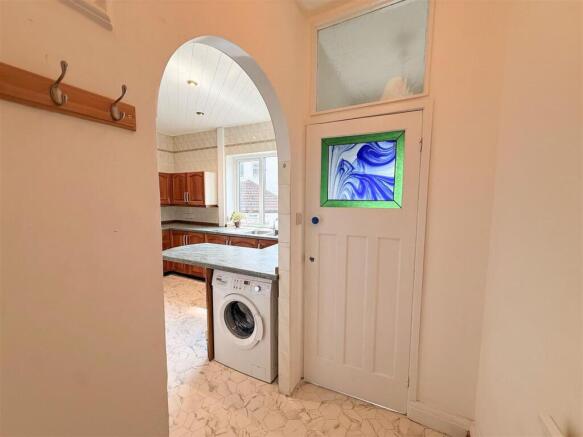 4 bed Detached for sale Image 7