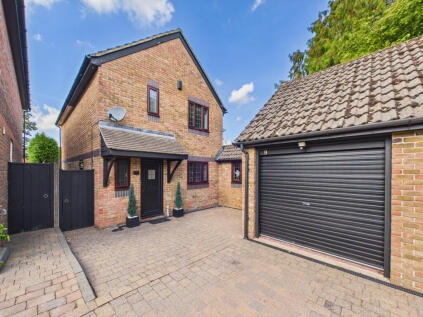 Ivy Place, Lane End, High Wycombe, Buckinghamshire